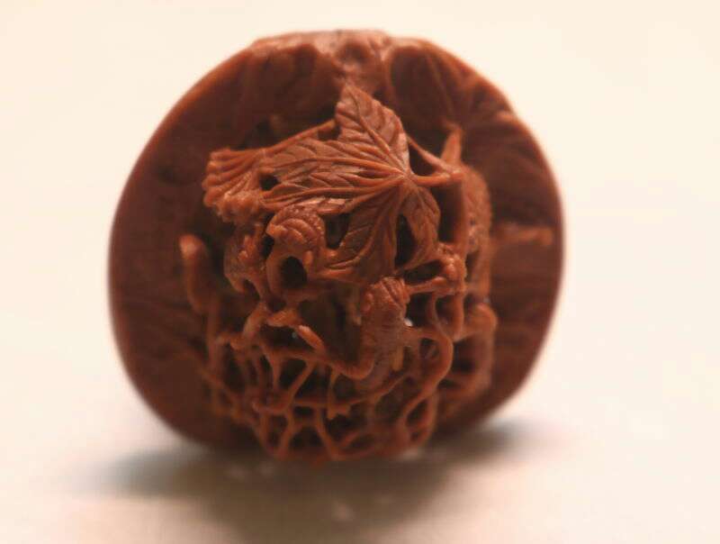 核桃雕刻多子多福